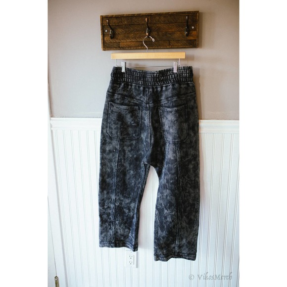 Free People Arcadia Honeycomb Harem Jeans Medium NEW - Picture 6 of 6